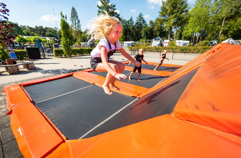 trampoline springen.jpg