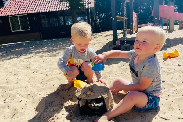 Spelen met zand 2.0.jpg